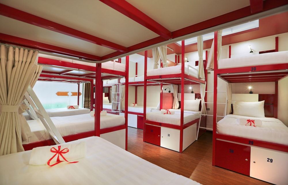 Hanoi High Five Hostel Shared Dormitory, Mixed Dorm (14 beds) 8