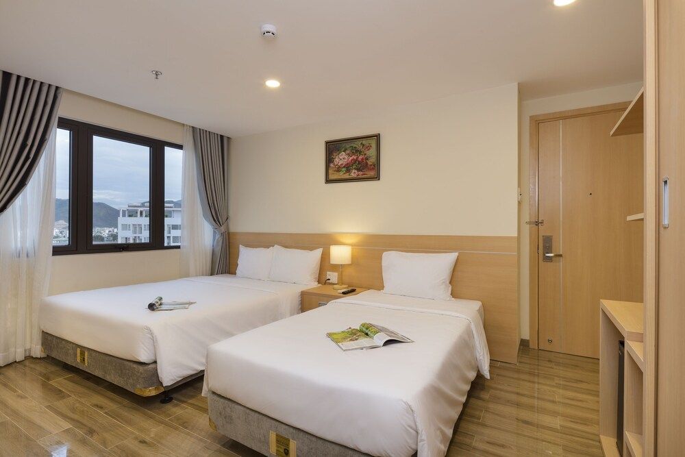 Superior Triple Room, City View