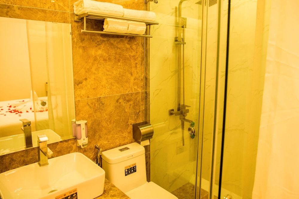 undefined Golden hotel 2