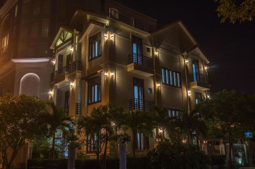 undefined Lantern Villa 6