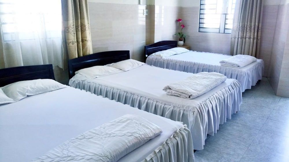 undefined Hung Binh hotel 5