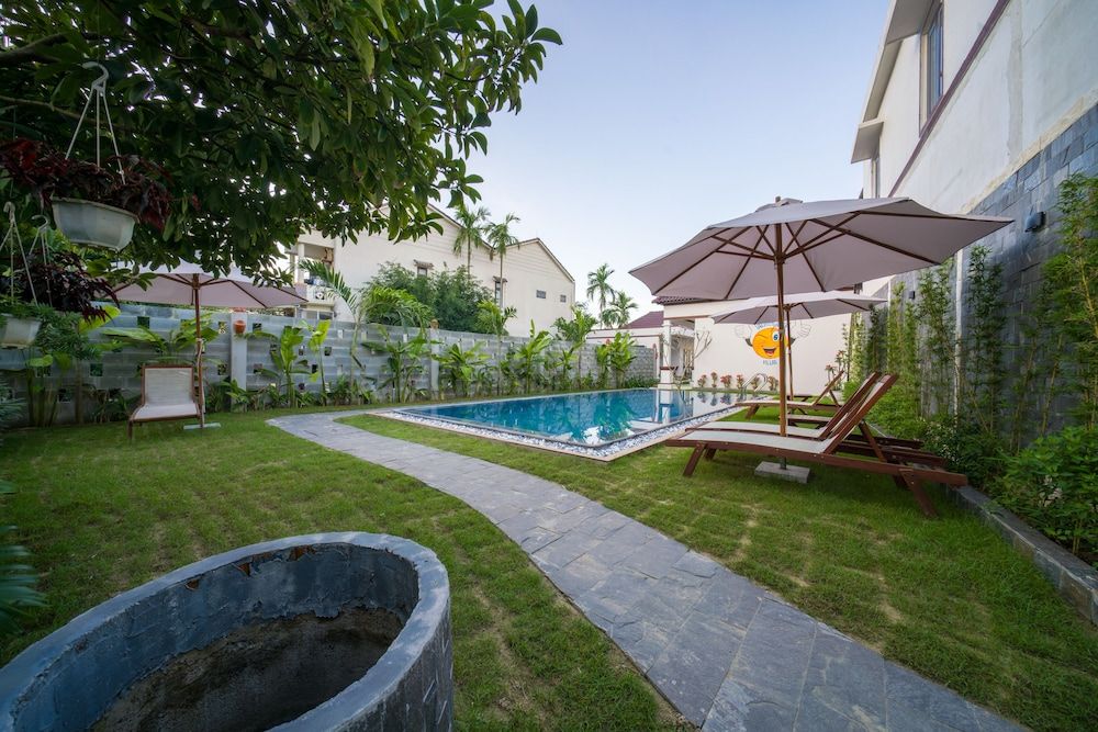 Courtyard View
