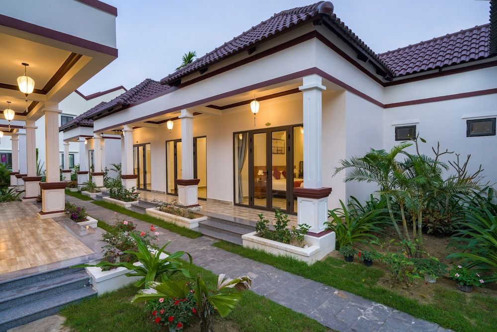 undefined Hoi An Laughter Garden Villas 4