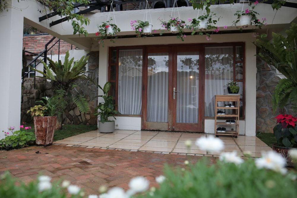 undefined Vi-la Homestay Café 6