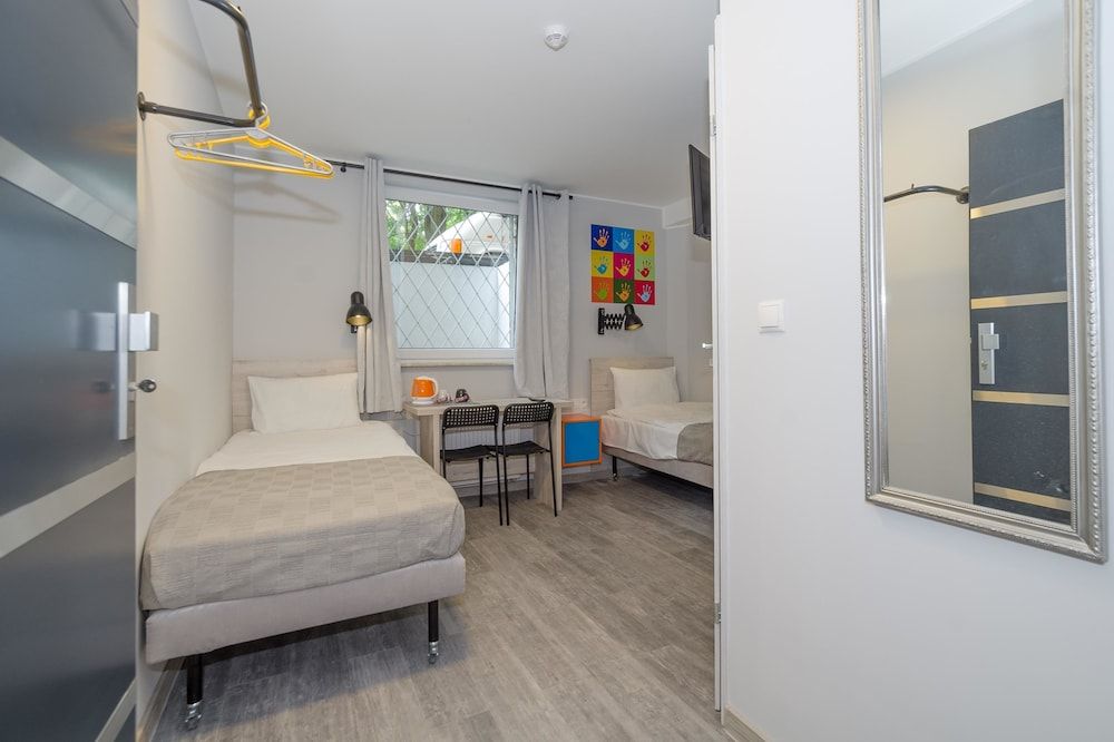 Twin Room (14)