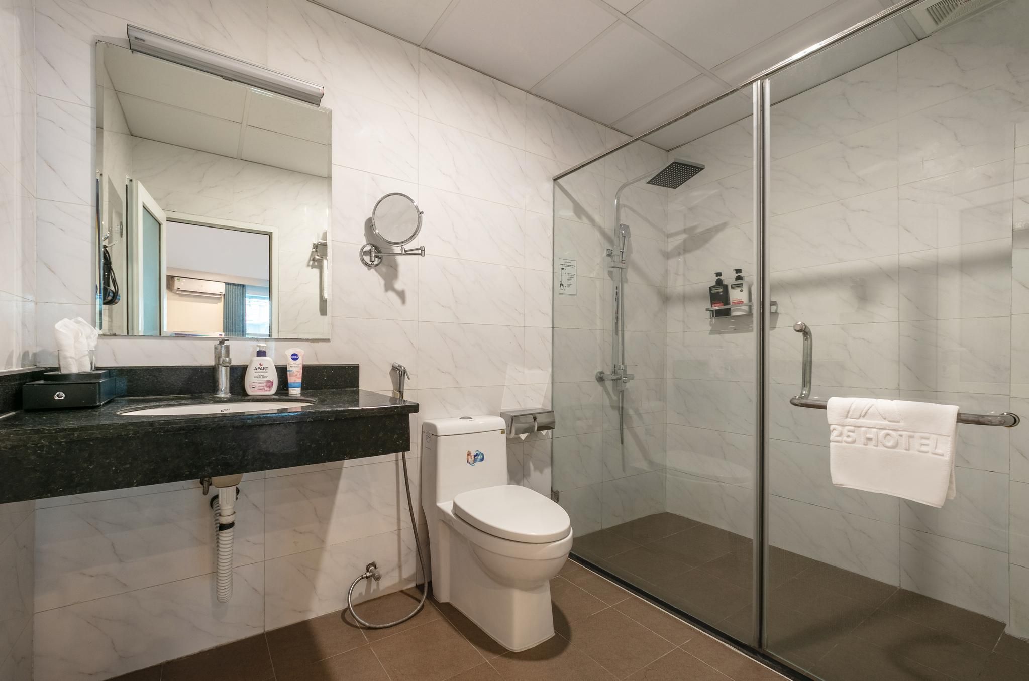 Deluxe Double with Window