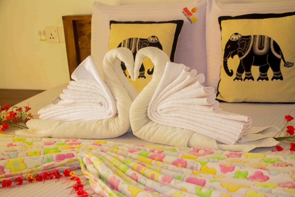 Hungry Lion Sigiriya Standard Triple Room, Multiple Beds