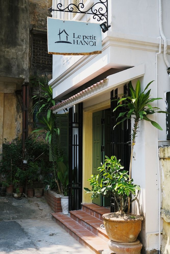 undefined Le Petit Hanoi 2