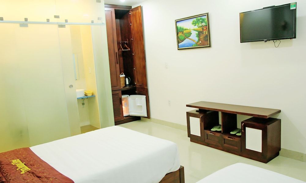 undefined Tram Huong 7