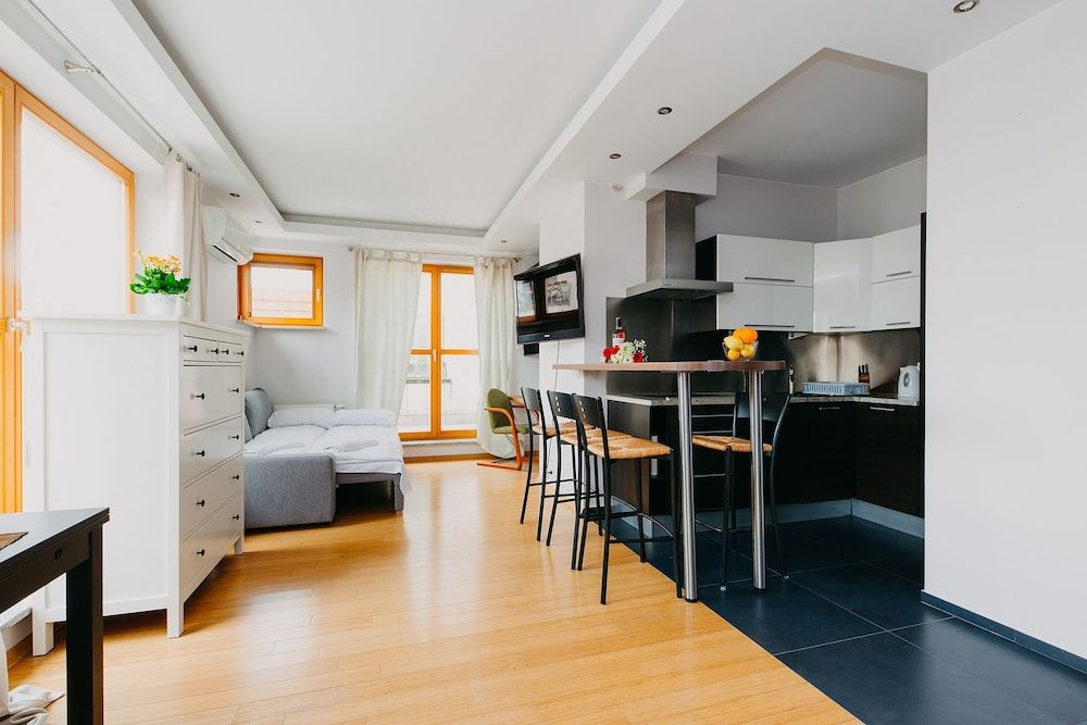 ShortStayPoland Chełmska - B5 Business Apartment, 1 Queen Bed with Sofa bed, Non Smoking, City View 10