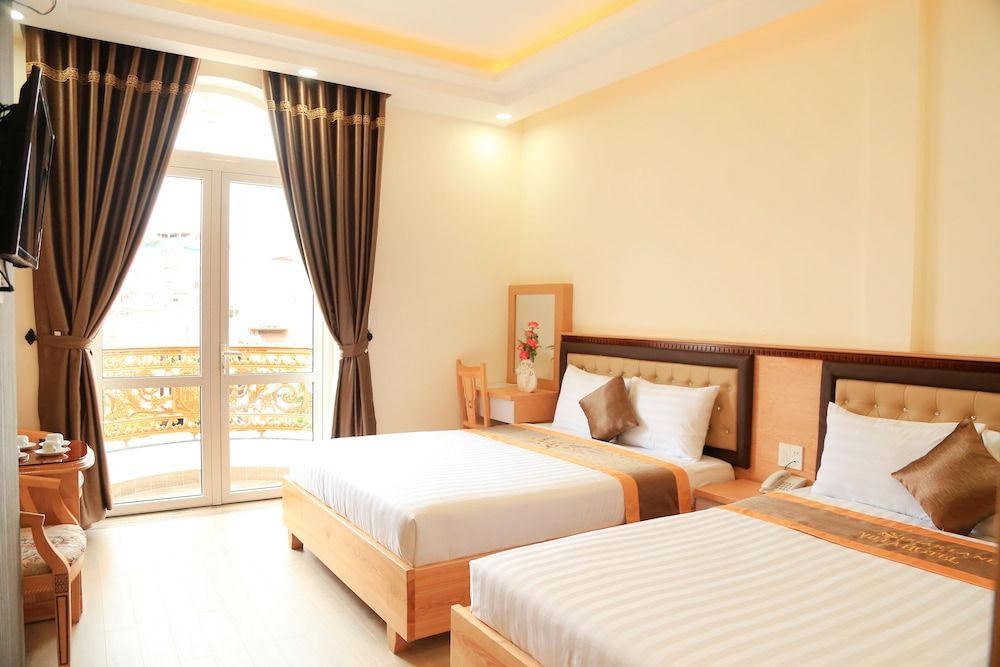 Sugar Land Villa Hotel Dalat Deluxe Quadruple Room, 2 Queen Beds, Hill View 4