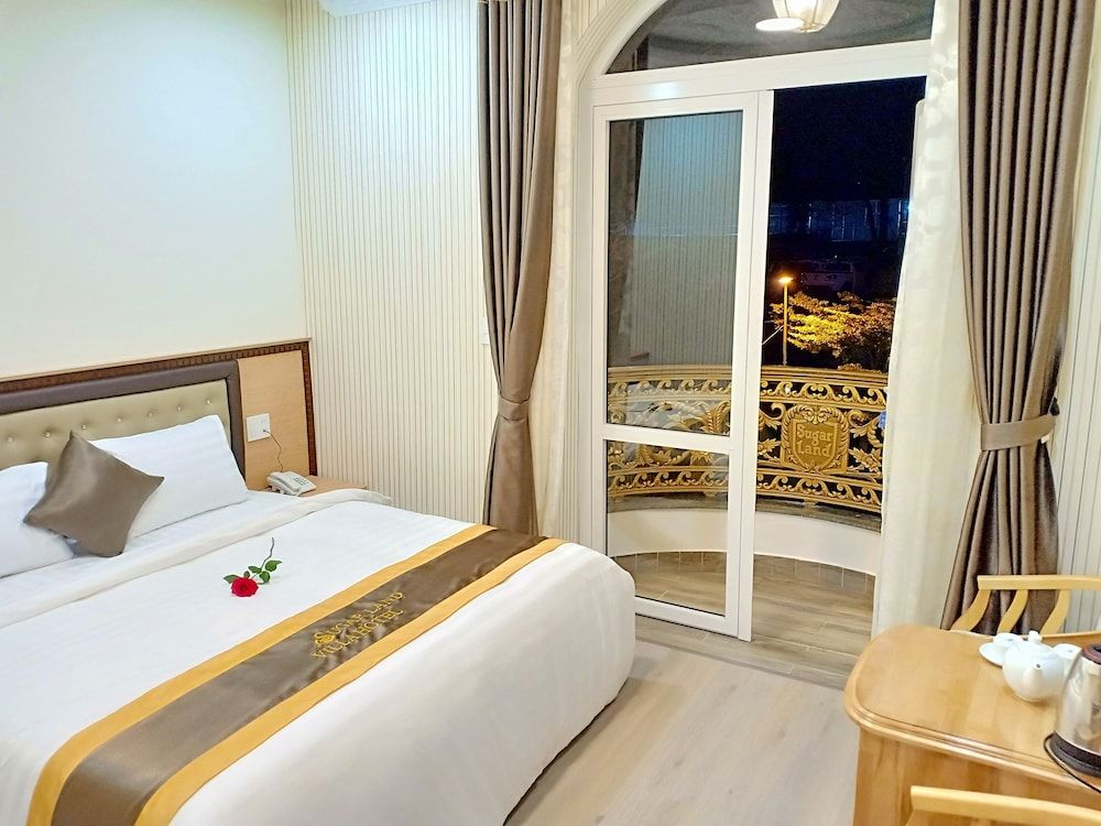 undefined Sugar Land Villa Hotel Dalat 2