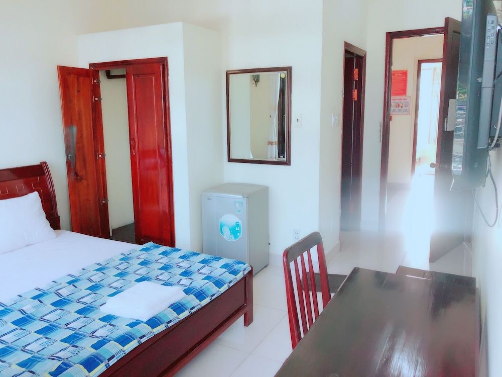 undefined Minh Hong Hotel 8