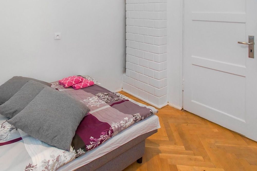 undefined Metro Centrum Guest Rooms 7