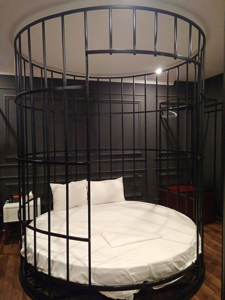 Romantic Studio