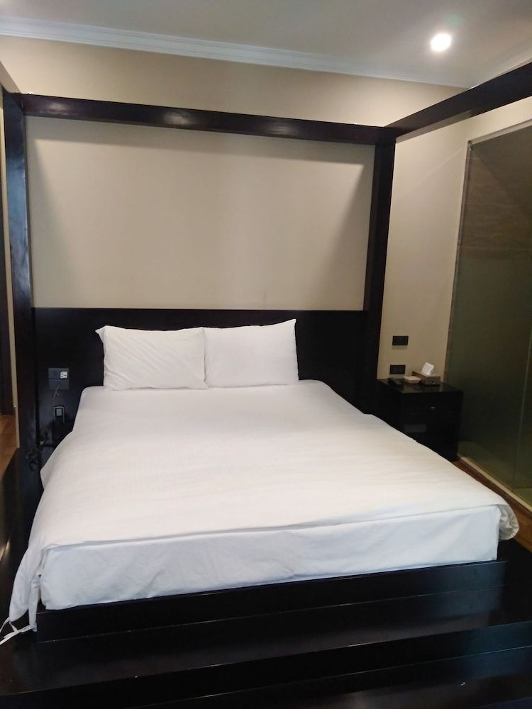 undefined Hovi Hoang Cau 3 10