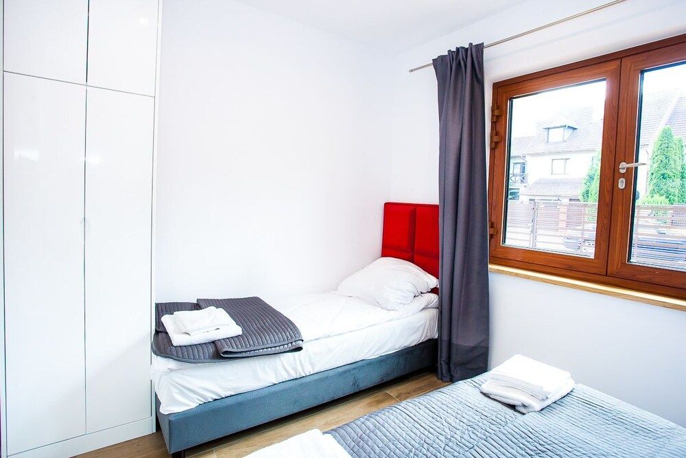 Apartment (Red)