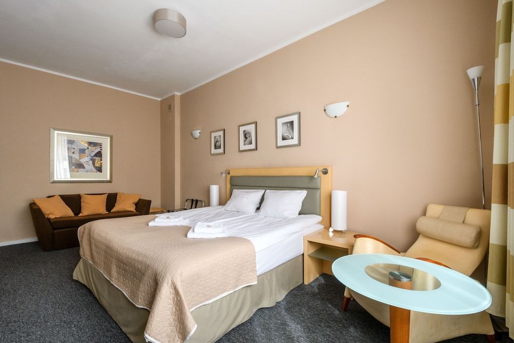 undefined 404 Rooms Wilanowska 9