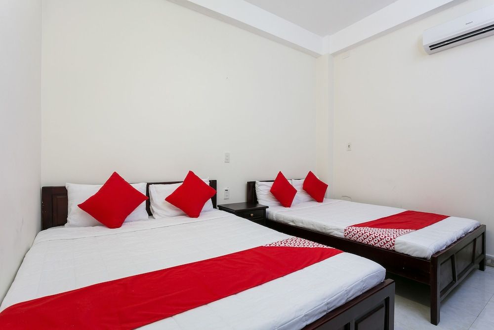 undefined OYO 117 Gina Hotel 9