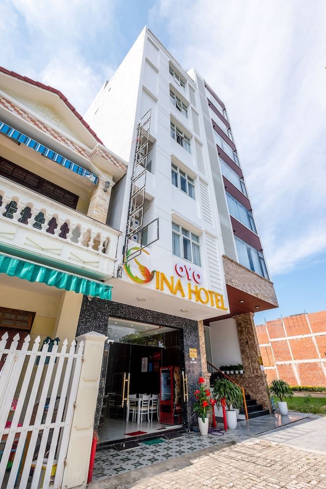 undefined OYO 117 Gina Hotel 2