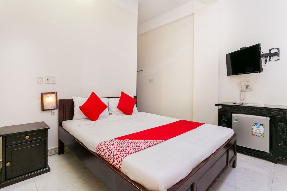 undefined OYO 117 Gina Hotel 6