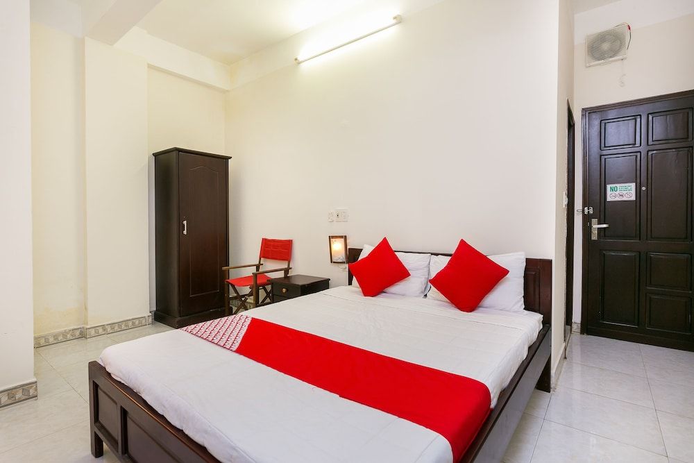 undefined OYO 117 Gina Hotel 5