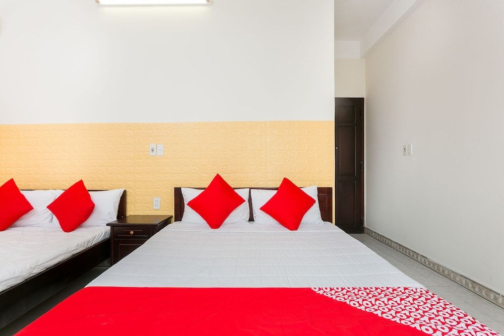 undefined OYO 117 Gina Hotel 10