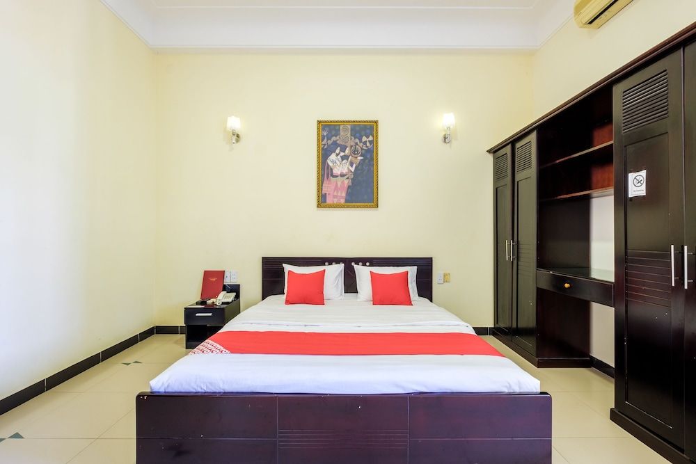 Coop's Hotel & Apartments Deluxe Double Room 3