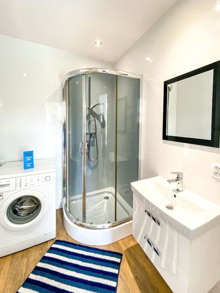 Deluxe Studio Suite, Pool Access (11)