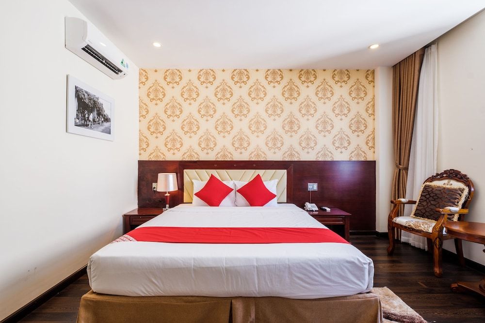 OYO 122 GIC Land Hotel Deluxe Suite 2