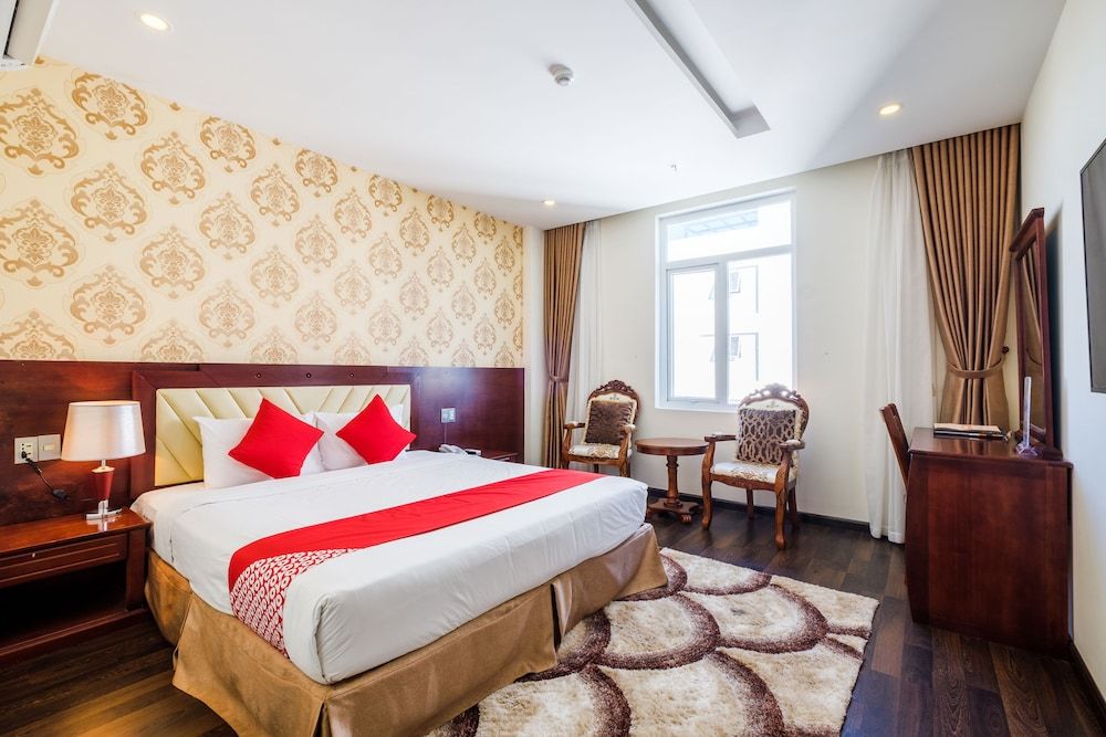 OYO 122 GIC Land Hotel Deluxe Suite 4