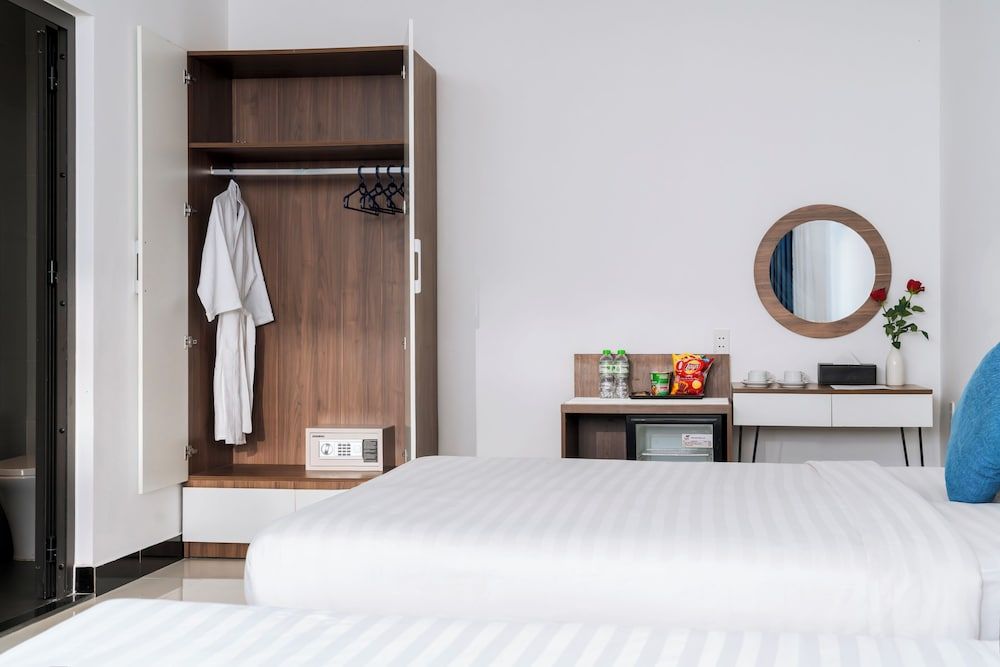 Sunora Villa Hoi An Deluxe Poolside Family Room