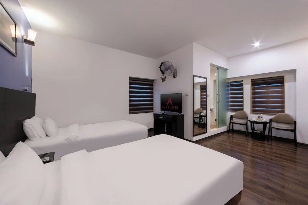 A25 Hotel - 15 Hang Than Family Room