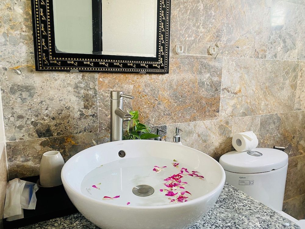 Rice River Villa - Hoi An Deluxe Double Room, Non Smoking, Garden View 8