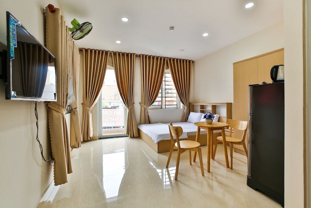 undefined Goldstay 218 2