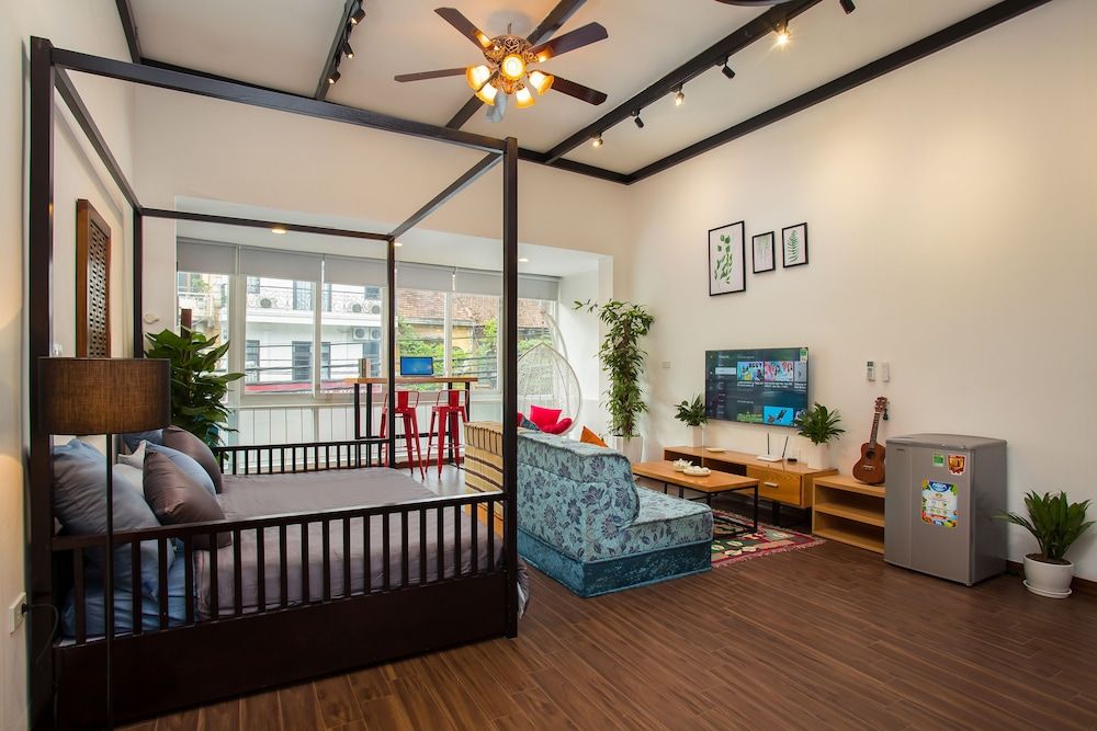 undefined Em Am Studio 4