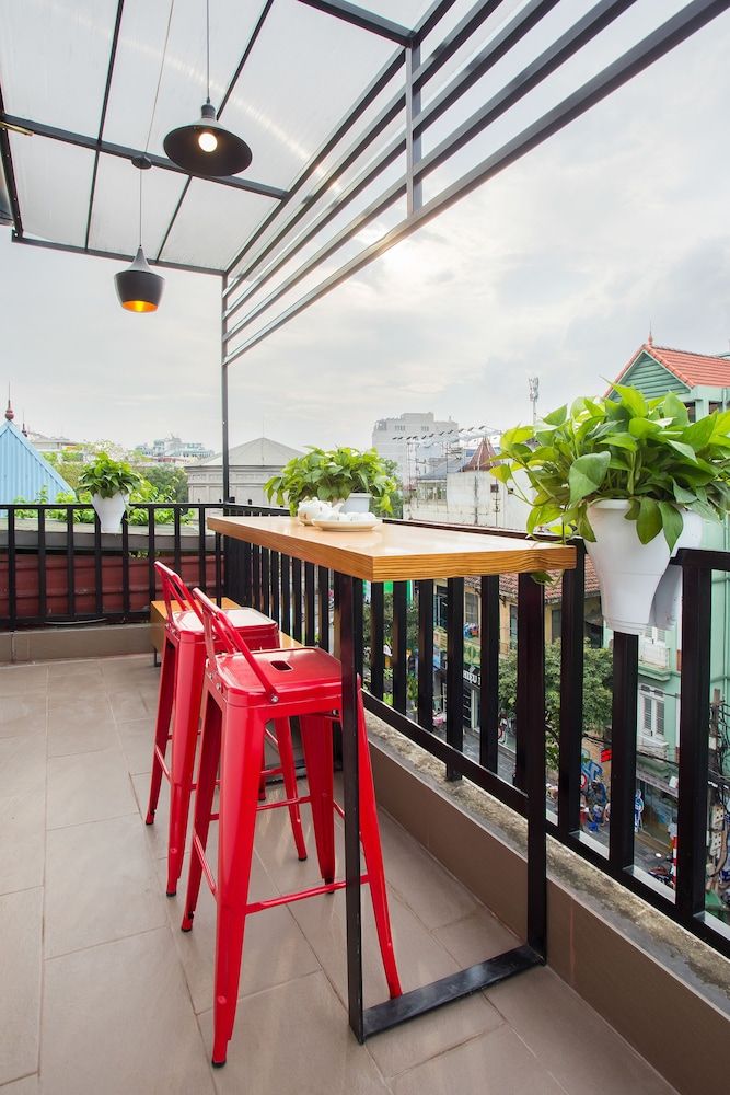 undefined Em Am Studio