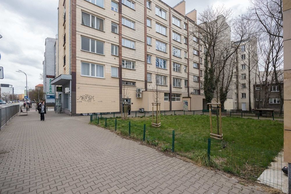 undefined Riverside Comfort Studio 9