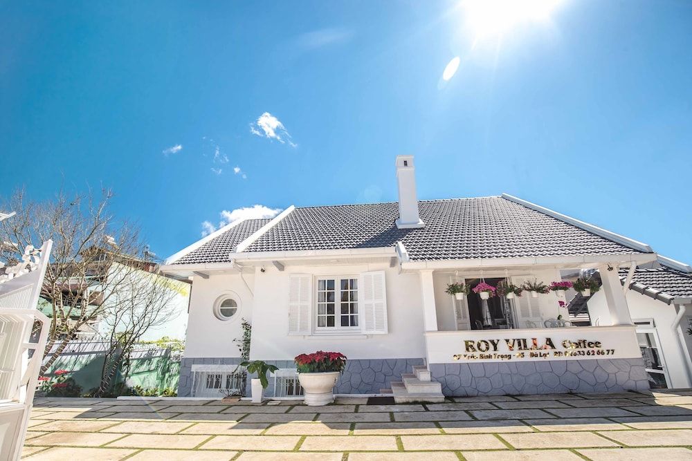 undefined Roy Villa Coffee 4