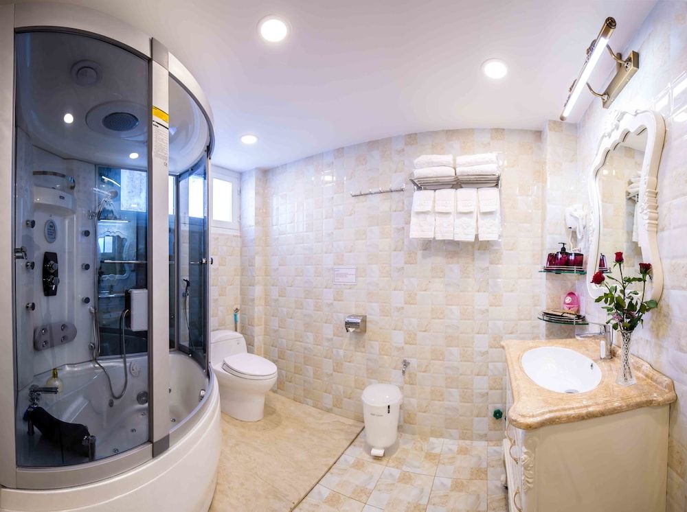 undefined Roy Villa Coffee 9