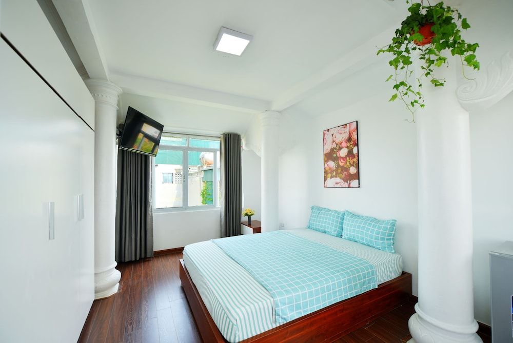 undefined Lily Home Tay Ho 2