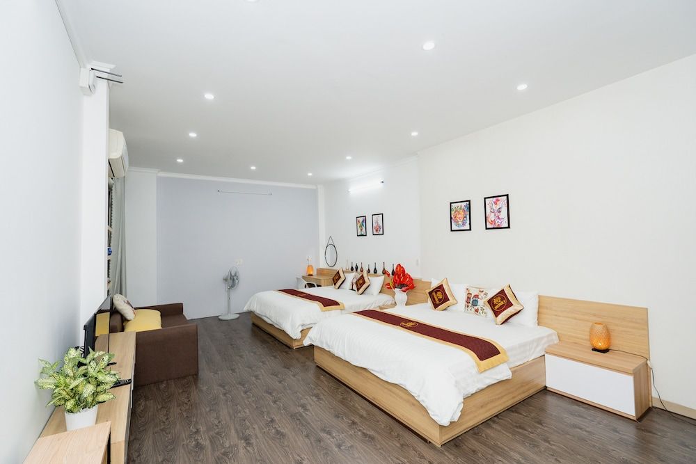 undefined Shjmily House 8