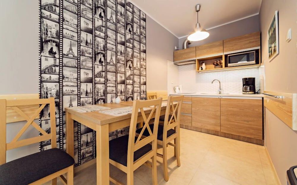 Apartment (1E/28)