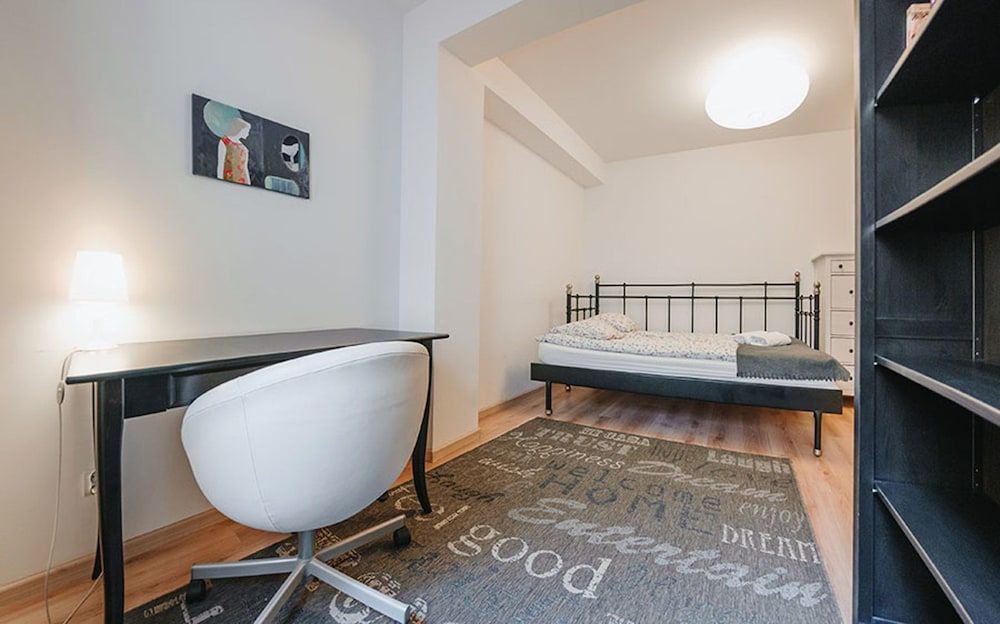 Apartment (6/1)