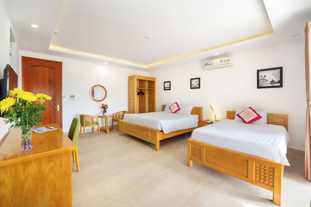 Yellow Daisy Villa Family Villa, Private Pool, Garden View 9