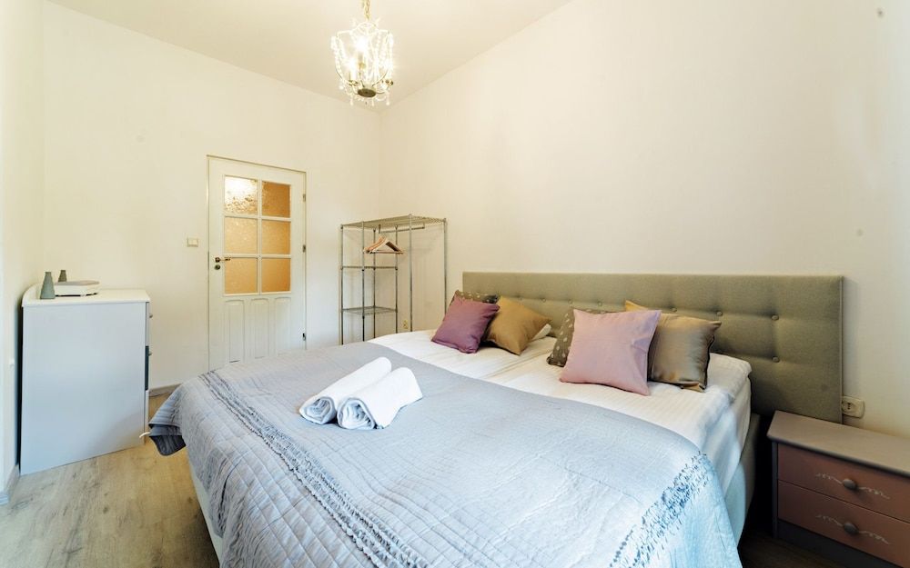 Apartment (5/1)