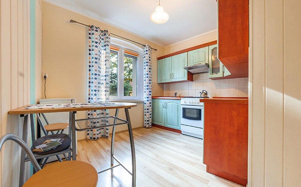 Apartment (9/2)