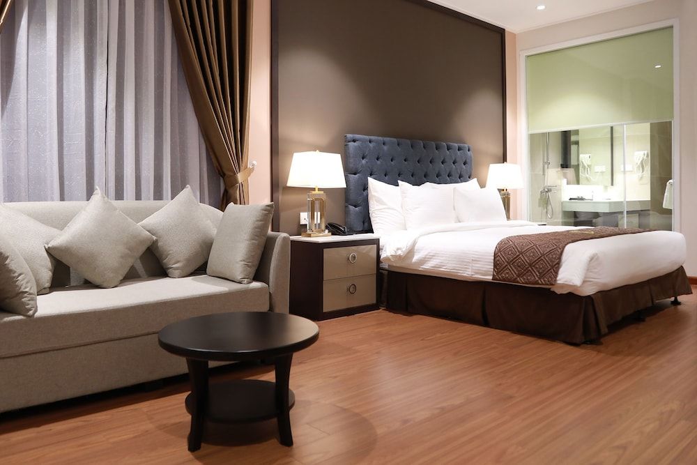 undefined Dai Viet Hotel 4