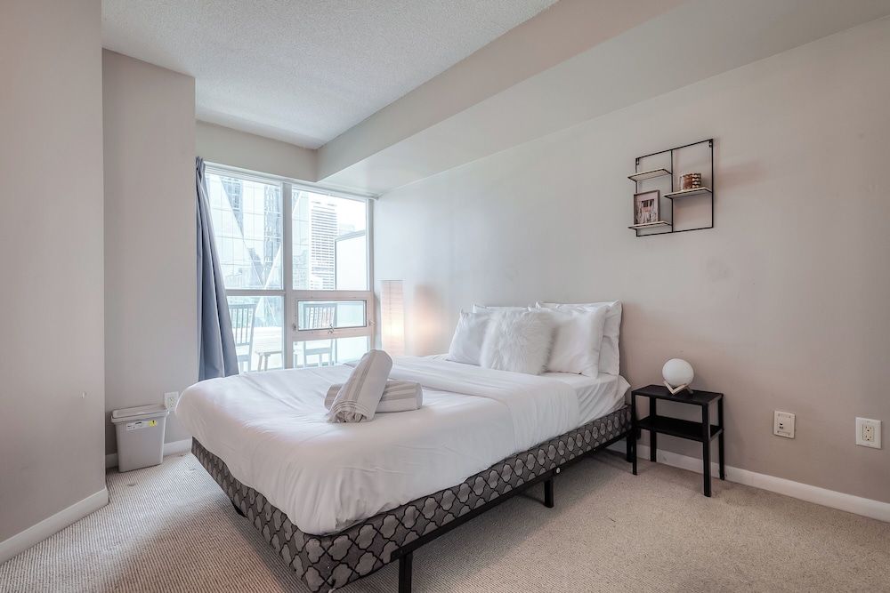 The Yonge Boutique Suites Superior Apartment, 1 Bedroom, Non Smoking, City View