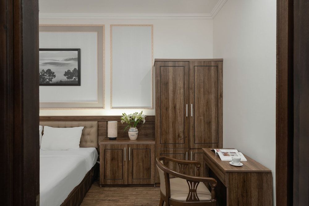 New Life Dalat Hotel Standard Double Room 6